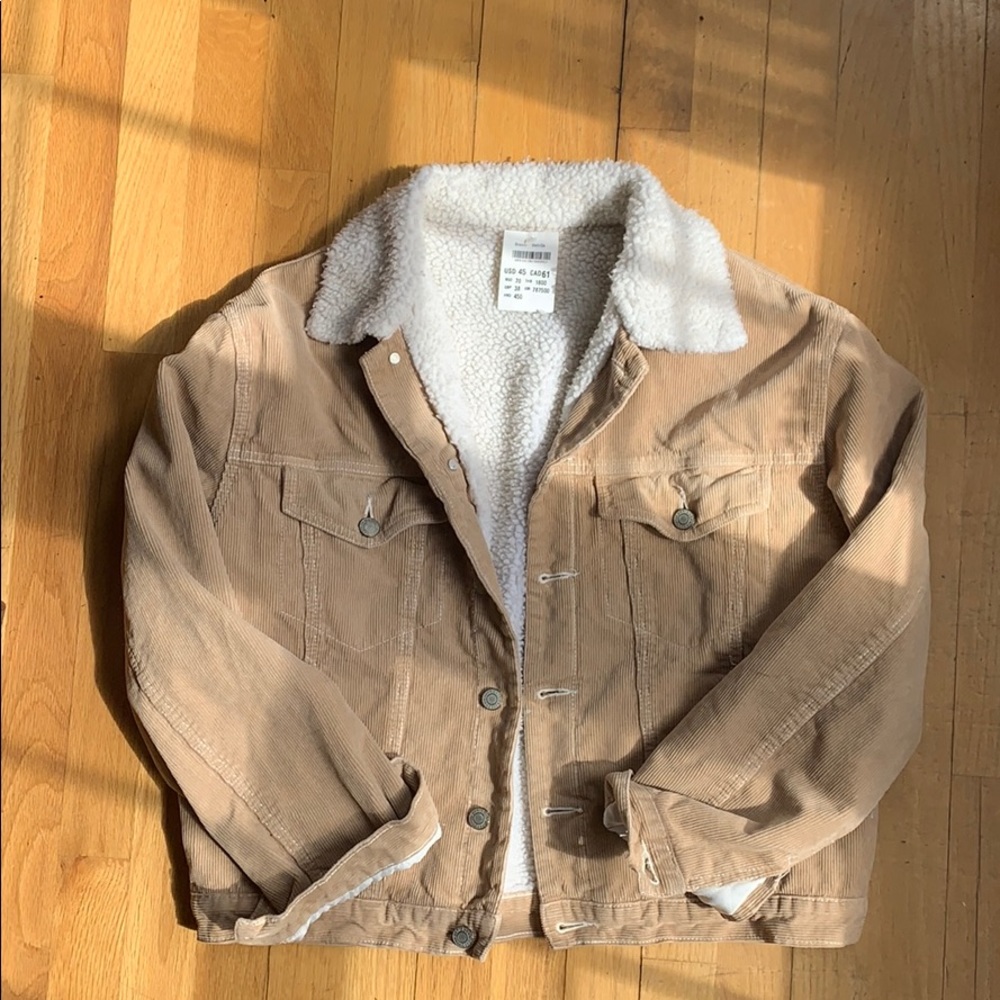 <nwt> Brandy Melville Cordoruy Sherpa Jacket